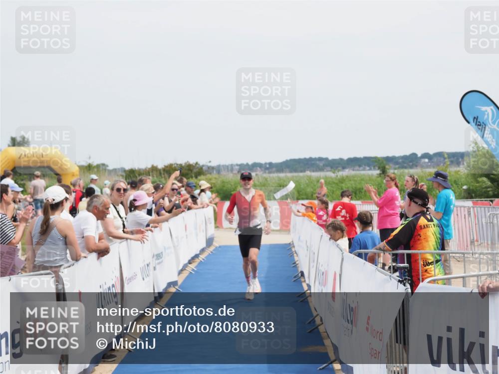 22.06.2025 - Viking Triathlon MichiJ http://msf.ph/oto/8080933 22.06.2025 14:23:49 Ziel 33 meine-sportfotos.de