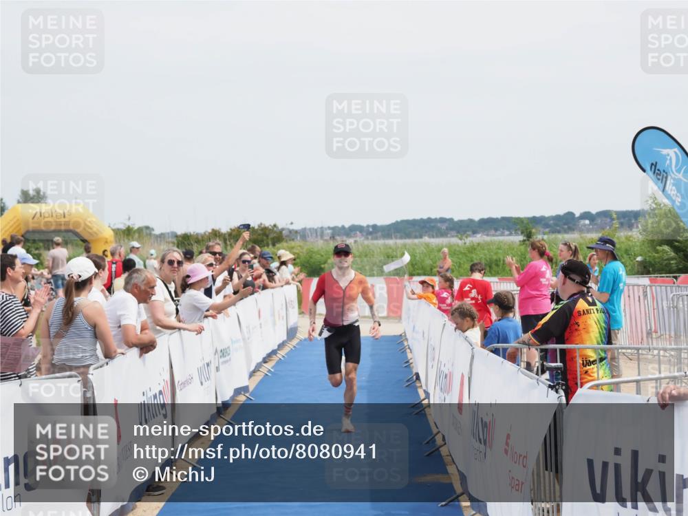 22.06.2025 - Viking Triathlon MichiJ http://msf.ph/oto/8080941 22.06.2025 14:23:49 Ziel 33 meine-sportfotos.de