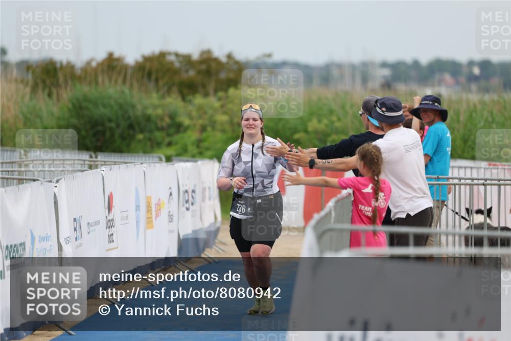 22.06.2025 - Viking Triathlon Yannick Fuchs http://msf.ph/oto/8080942 22.06.2025 17:07:17 Ziel 236 meine-sportfotos.de