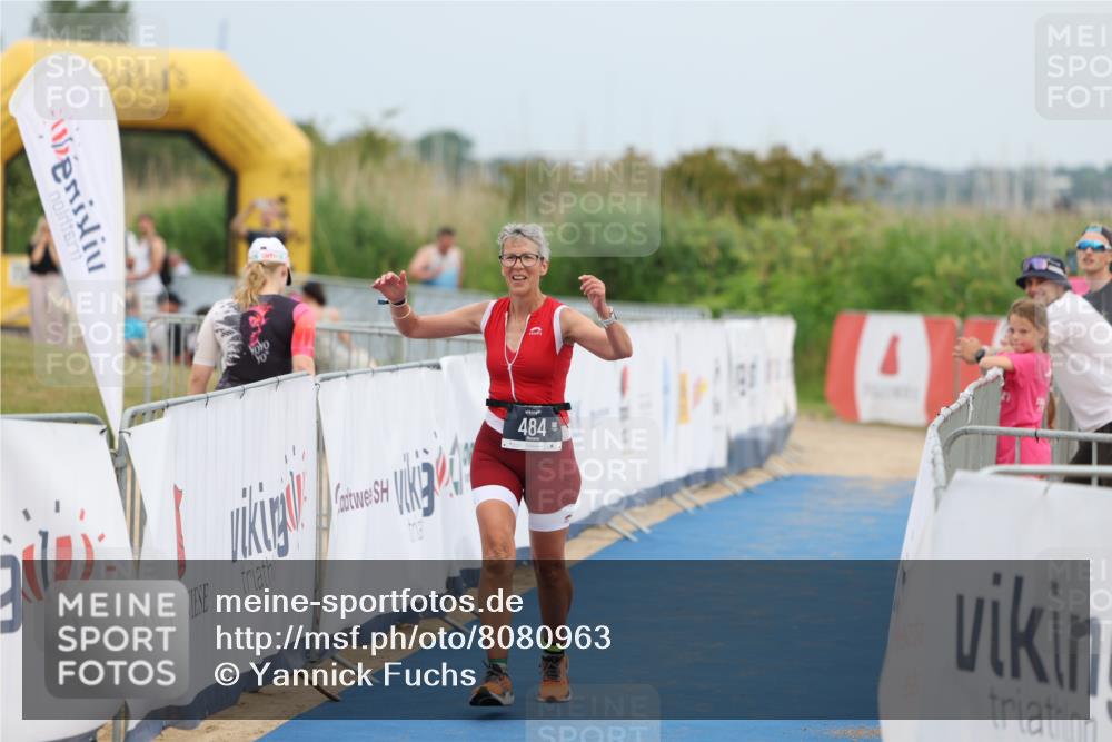 22.06.2025 - Viking Triathlon Yannick Fuchs http://msf.ph/oto/8080963 22.06.2025 17:07:24 Ziel 236, 484 meine-sportfotos.de