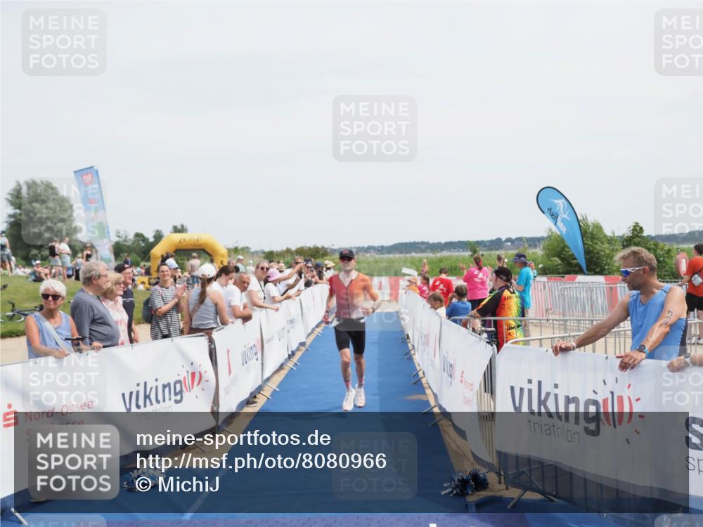 22.06.2025 - Viking Triathlon MichiJ http://msf.ph/oto/8080966 22.06.2025 14:23:50 Ziel 33 meine-sportfotos.de