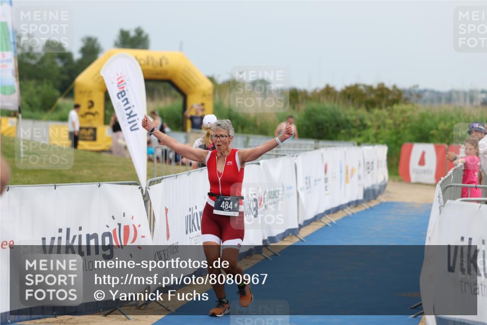 22.06.2025 - Viking Triathlon Yannick Fuchs http://msf.ph/oto/8080967 22.06.2025 17:07:25 Ziel 236, 484 meine-sportfotos.de