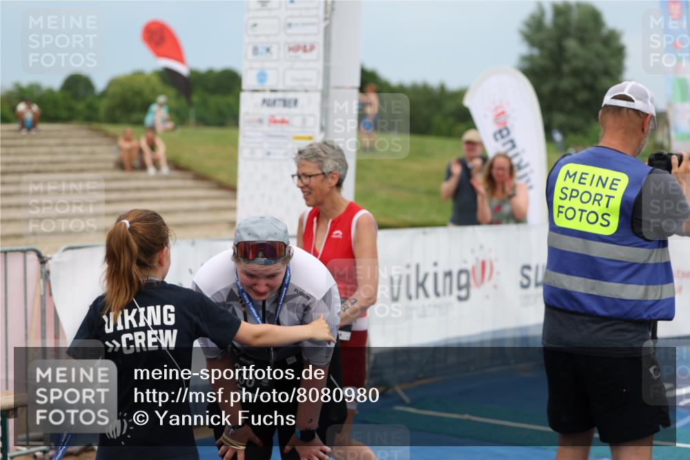 22.06.2025 - Viking Triathlon Yannick Fuchs http://msf.ph/oto/8080980 22.06.2025 17:07:29 Ziel 484 meine-sportfotos.de