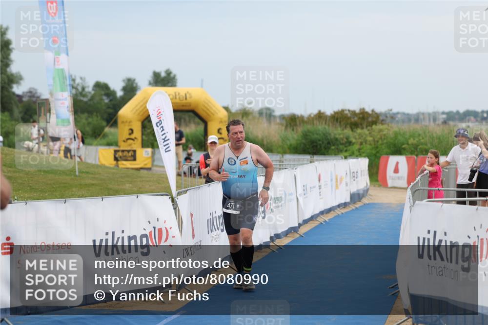 22.06.2025 - Viking Triathlon Yannick Fuchs http://msf.ph/oto/8080990 22.06.2025 17:07:39 Ziel 471 meine-sportfotos.de