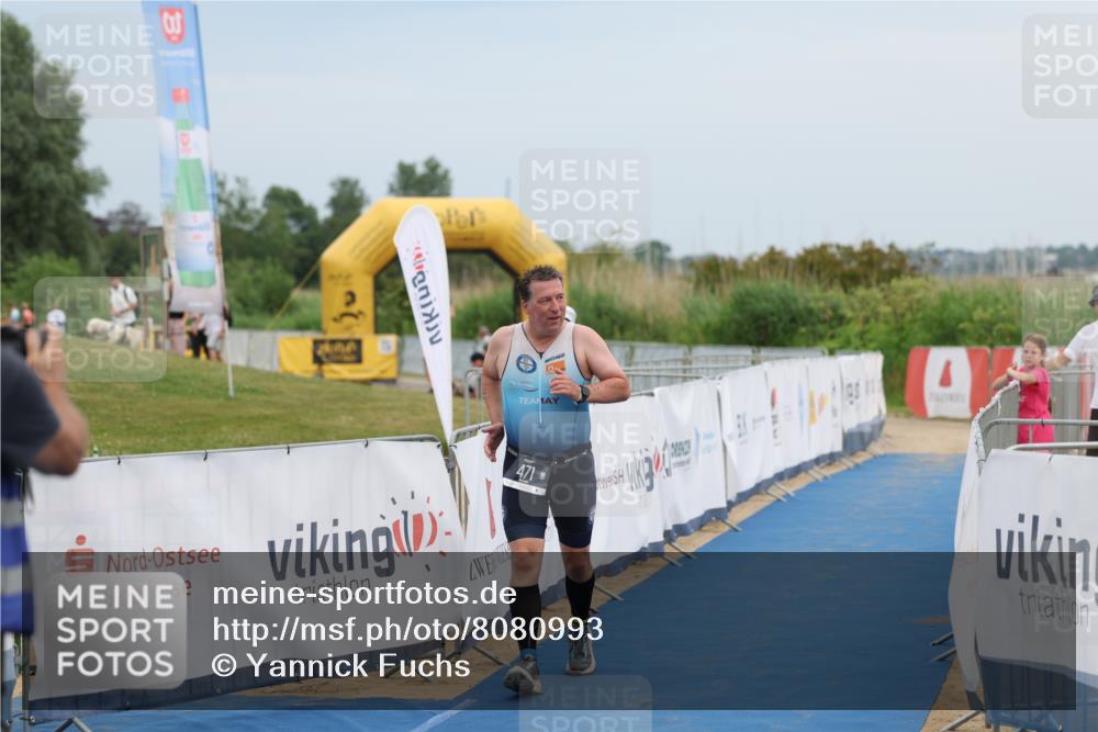 22.06.2025 - Viking Triathlon Yannick Fuchs http://msf.ph/oto/8080993 22.06.2025 17:07:39 Ziel 471 meine-sportfotos.de