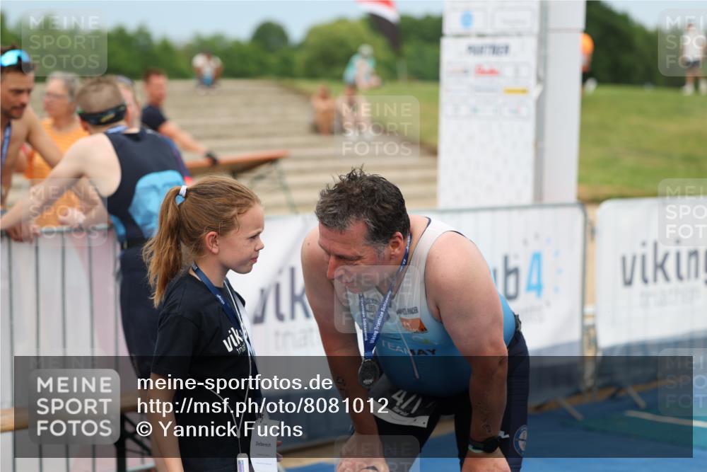 22.06.2025 - Viking Triathlon Yannick Fuchs http://msf.ph/oto/8081012 22.06.2025 17:07:51 Ziel  meine-sportfotos.de