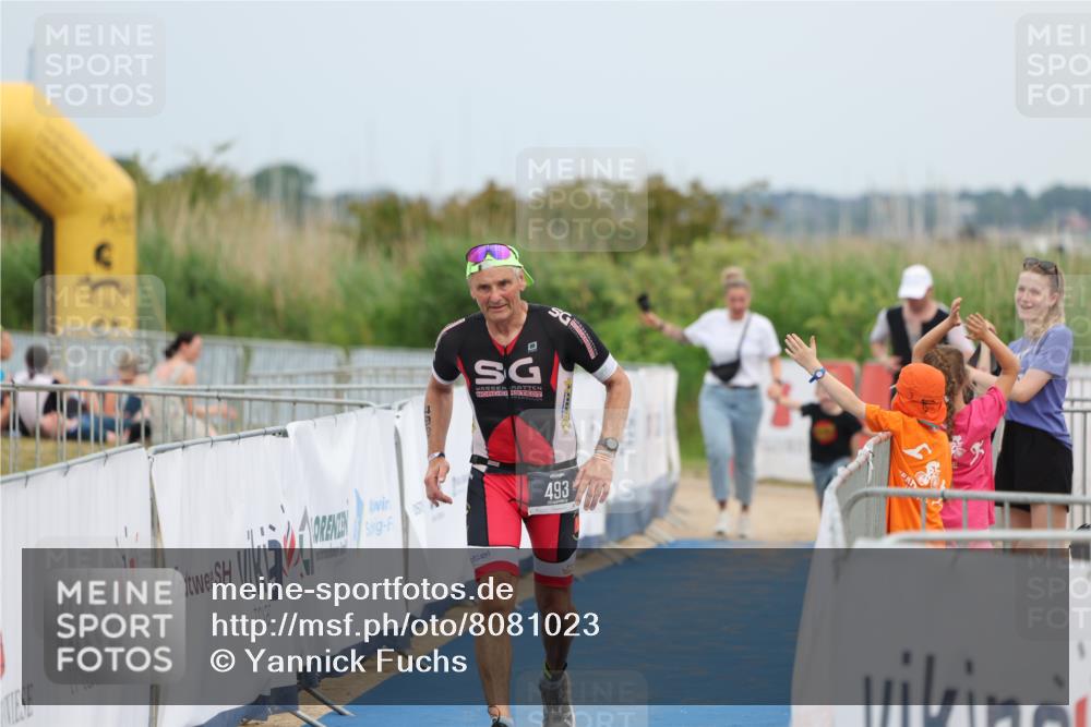 22.06.2025 - Viking Triathlon Yannick Fuchs http://msf.ph/oto/8081023 22.06.2025 17:09:40 Ziel 493 meine-sportfotos.de