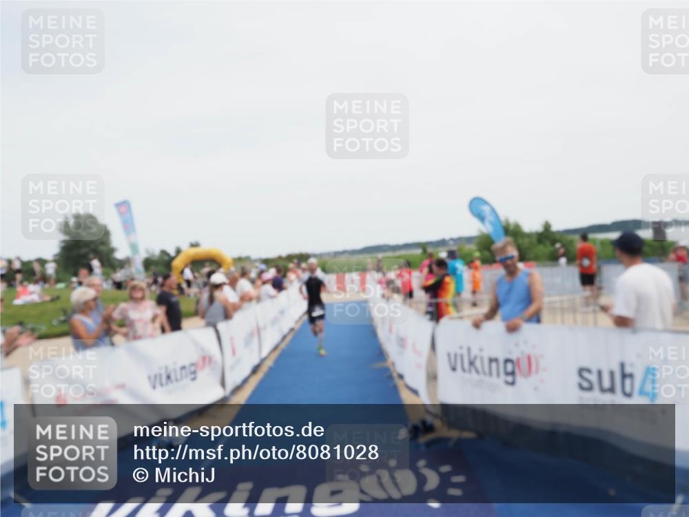 22.06.2025 - Viking Triathlon MichiJ http://msf.ph/oto/8081028 22.06.2025 14:24:58 Ziel 393 meine-sportfotos.de