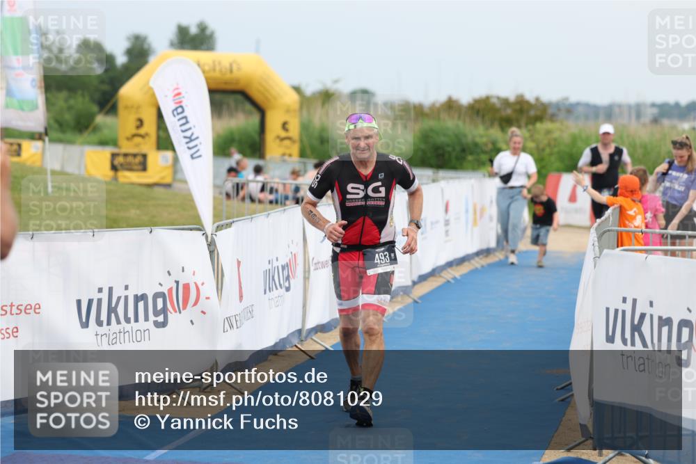 22.06.2025 - Viking Triathlon Yannick Fuchs http://msf.ph/oto/8081029 22.06.2025 17:09:42 Ziel 493 meine-sportfotos.de