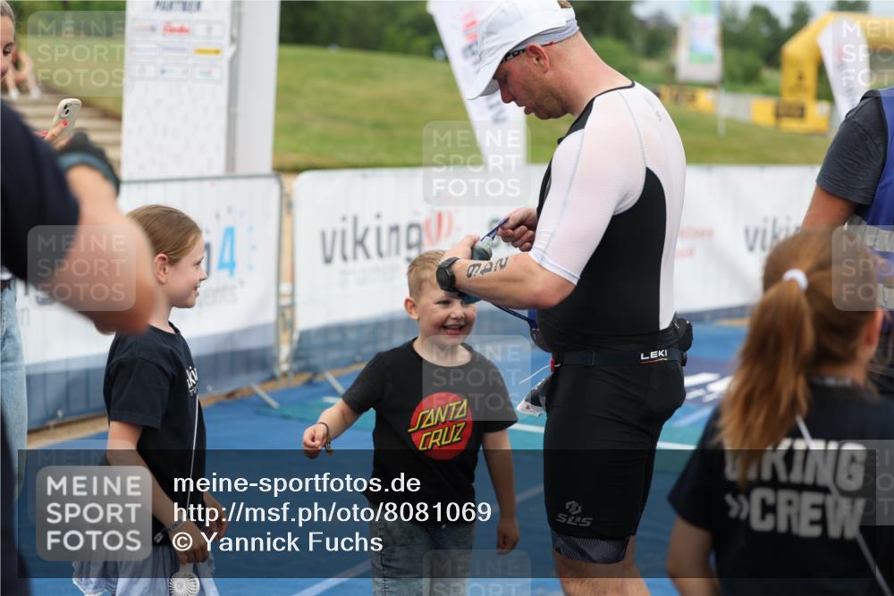 22.06.2025 - Viking Triathlon Yannick Fuchs http://msf.ph/oto/8081069 22.06.2025 17:10:01 Ziel  meine-sportfotos.de