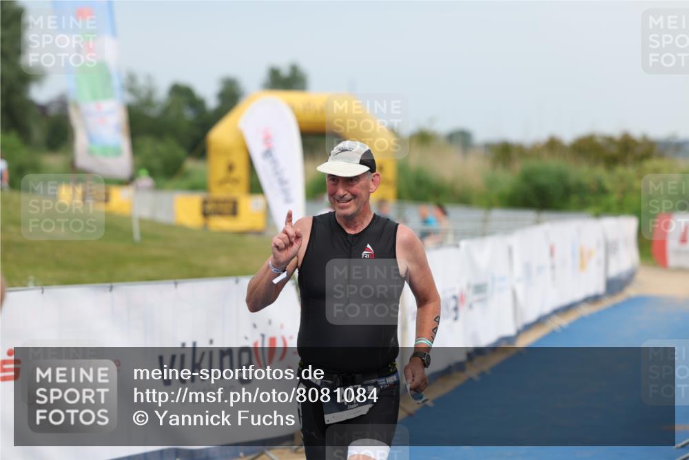22.06.2025 - Viking Triathlon Yannick Fuchs http://msf.ph/oto/8081084 22.06.2025 17:18:05 Ziel 447 meine-sportfotos.de