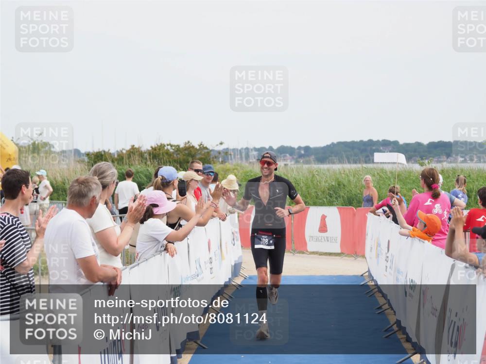 22.06.2025 - Viking Triathlon MichiJ http://msf.ph/oto/8081124 22.06.2025 14:26:02 Ziel 188 meine-sportfotos.de