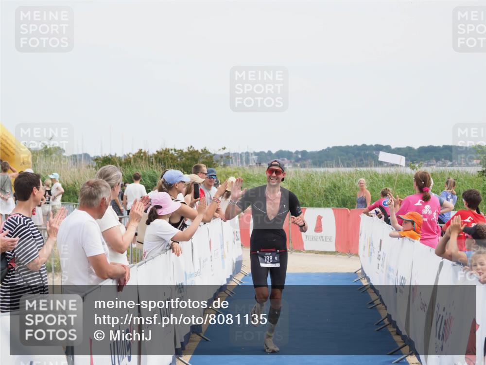 22.06.2025 - Viking Triathlon MichiJ http://msf.ph/oto/8081135 22.06.2025 14:26:02 Ziel 188 meine-sportfotos.de