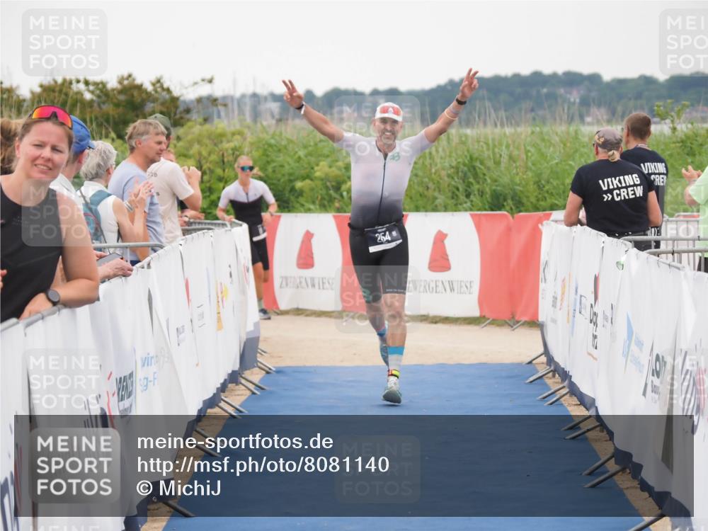 22.06.2025 - Viking Triathlon MichiJ http://msf.ph/oto/8081140 22.06.2025 15:58:40 Ziel 254 meine-sportfotos.de