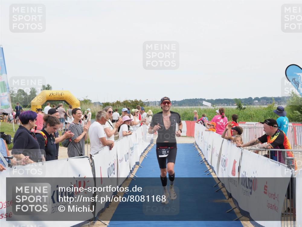 22.06.2025 - Viking Triathlon MichiJ http://msf.ph/oto/8081168 22.06.2025 14:26:03 Ziel 188 meine-sportfotos.de