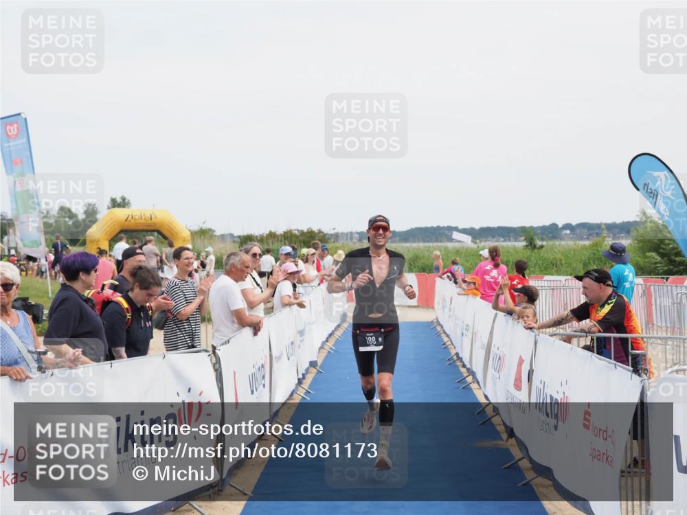 22.06.2025 - Viking Triathlon MichiJ http://msf.ph/oto/8081173 22.06.2025 14:26:04 Ziel 188 meine-sportfotos.de