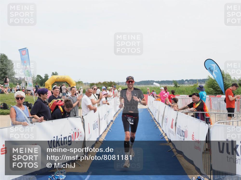 22.06.2025 - Viking Triathlon MichiJ http://msf.ph/oto/8081181 22.06.2025 14:26:04 Ziel 188 meine-sportfotos.de