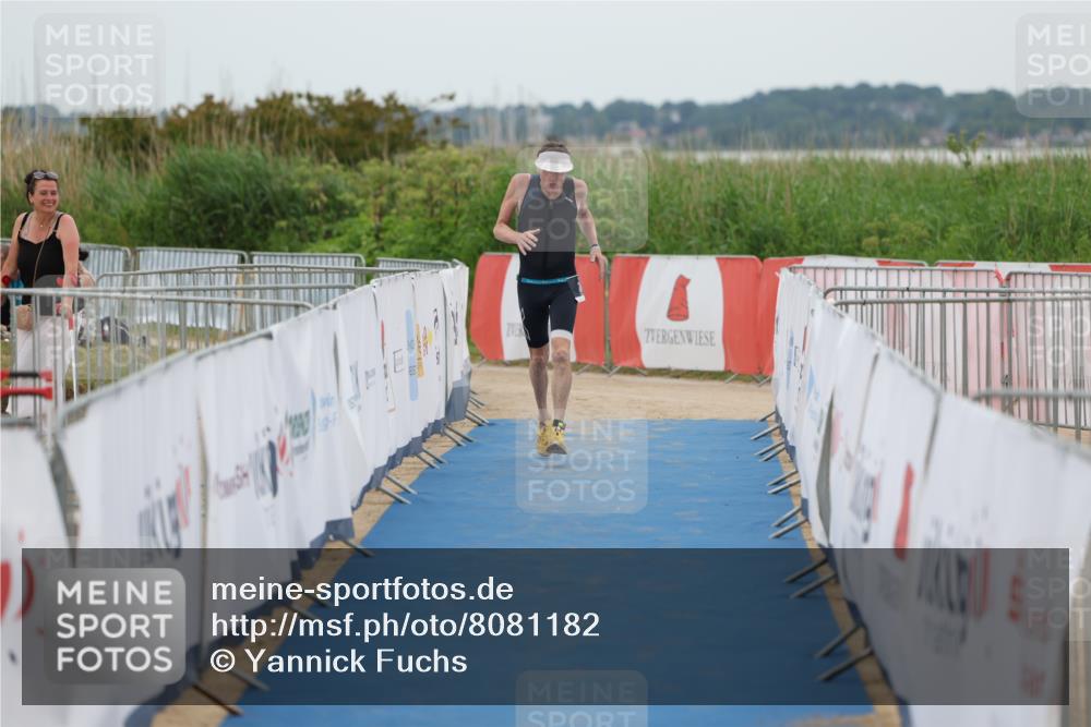 22.06.2025 - Viking Triathlon Yannick Fuchs http://msf.ph/oto/8081182 22.06.2025 17:23:45 Ziel 346 meine-sportfotos.de