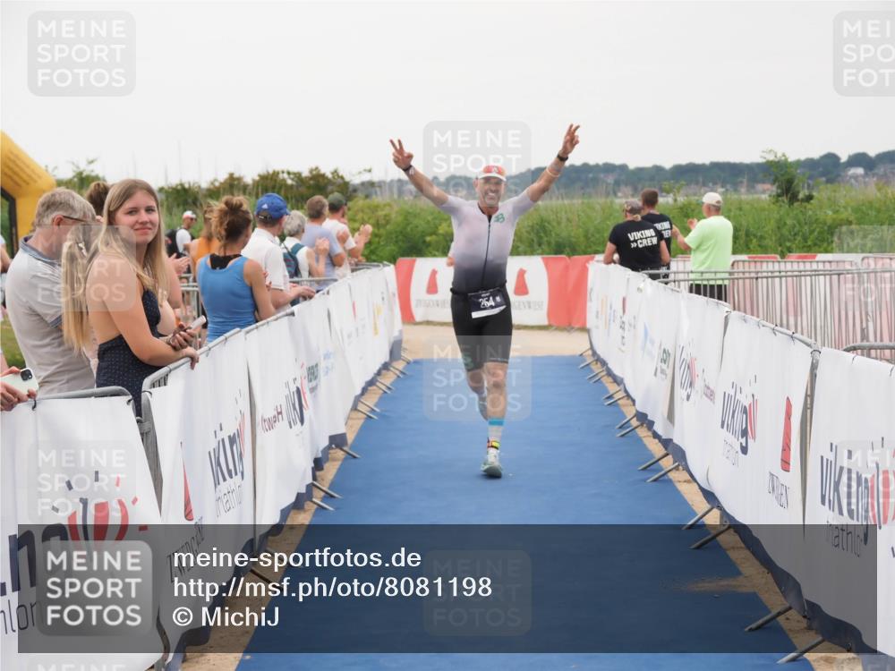 22.06.2025 - Viking Triathlon MichiJ http://msf.ph/oto/8081198 22.06.2025 15:58:42 Ziel 18, 254 meine-sportfotos.de