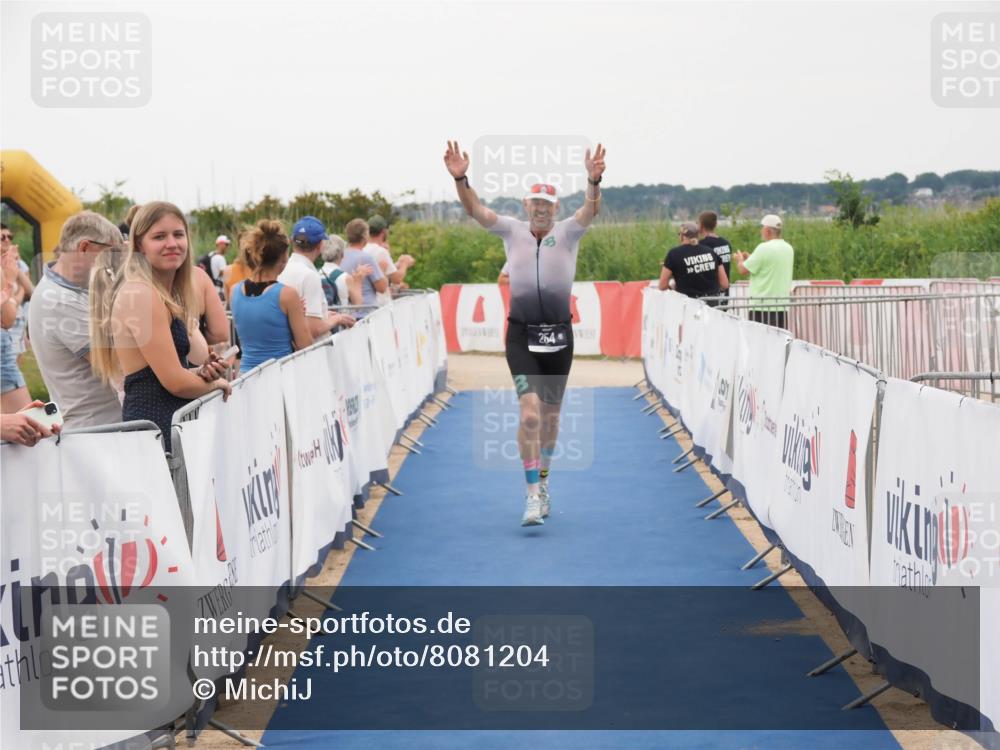 22.06.2025 - Viking Triathlon MichiJ http://msf.ph/oto/8081204 22.06.2025 15:58:42 Ziel 18, 254 meine-sportfotos.de