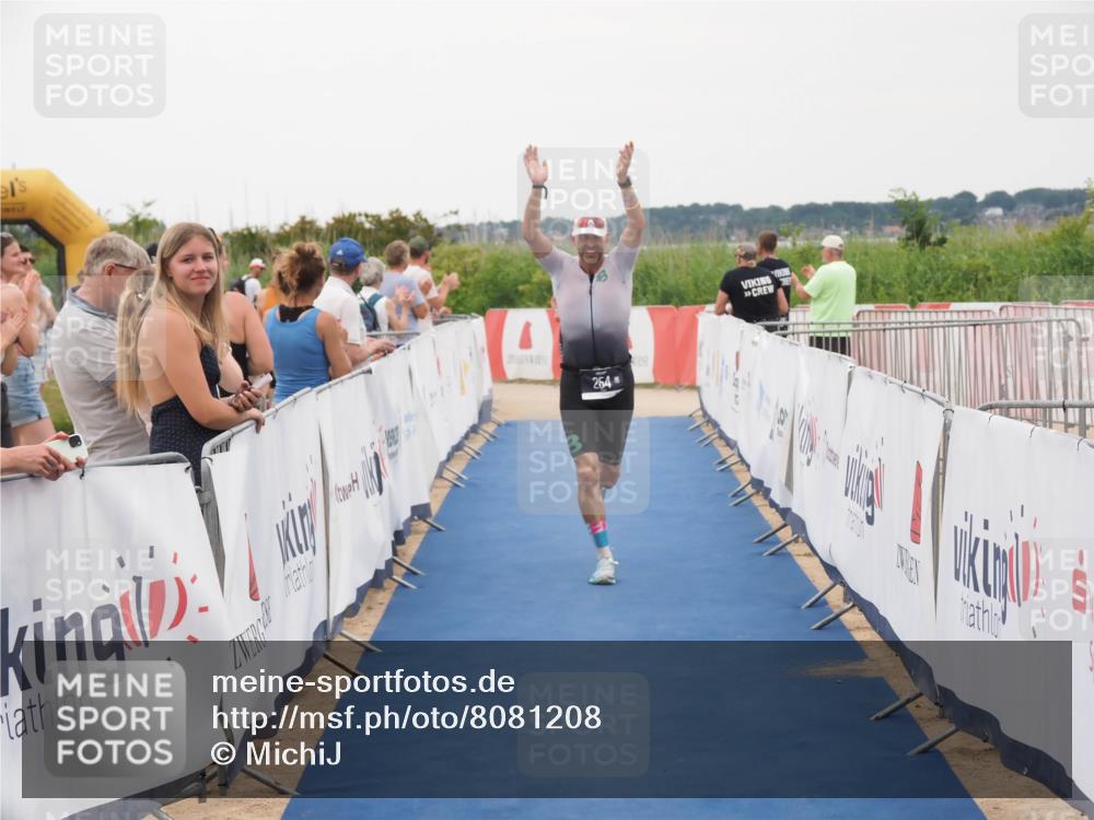 22.06.2025 - Viking Triathlon MichiJ http://msf.ph/oto/8081208 22.06.2025 15:58:42 Ziel 18, 254 meine-sportfotos.de
