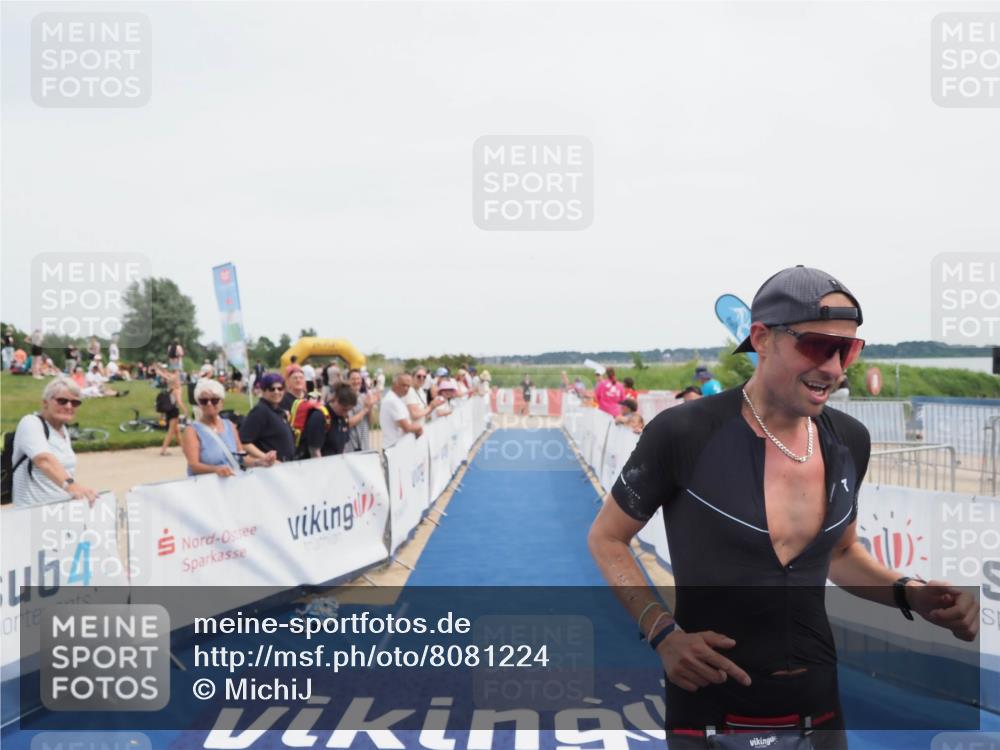 22.06.2025 - Viking Triathlon MichiJ http://msf.ph/oto/8081224 22.06.2025 14:26:05 Ziel 188 meine-sportfotos.de
