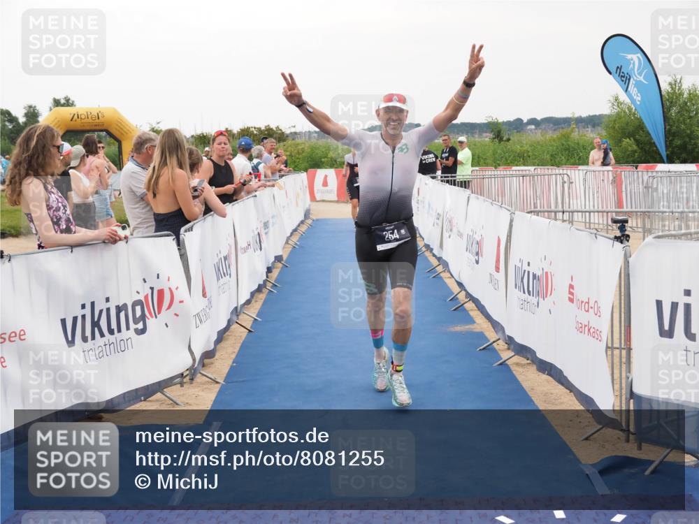 22.06.2025 - Viking Triathlon MichiJ http://msf.ph/oto/8081255 22.06.2025 15:58:44 Ziel 18, 254 meine-sportfotos.de