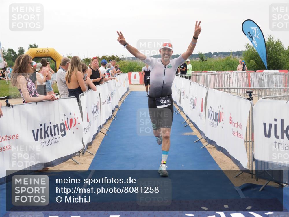 22.06.2025 - Viking Triathlon MichiJ http://msf.ph/oto/8081258 22.06.2025 15:58:44 Ziel 18, 254 meine-sportfotos.de