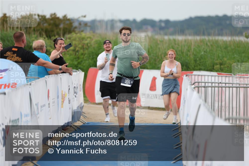 22.06.2025 - Viking Triathlon Yannick Fuchs http://msf.ph/oto/8081259 22.06.2025 17:41:50 Ziel 305 meine-sportfotos.de