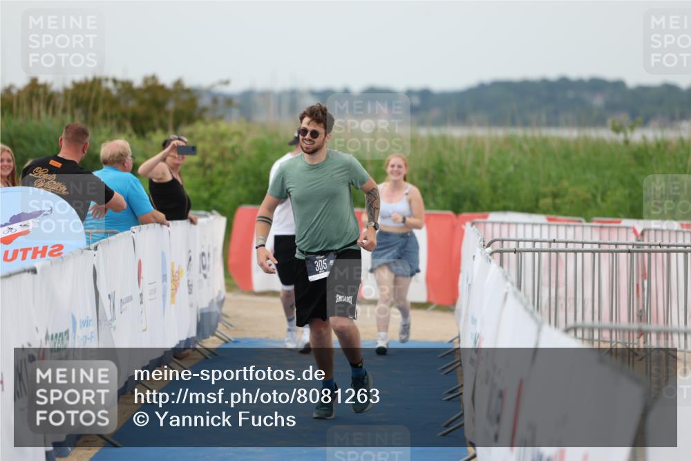 22.06.2025 - Viking Triathlon Yannick Fuchs http://msf.ph/oto/8081263 22.06.2025 17:41:51 Ziel 305 meine-sportfotos.de