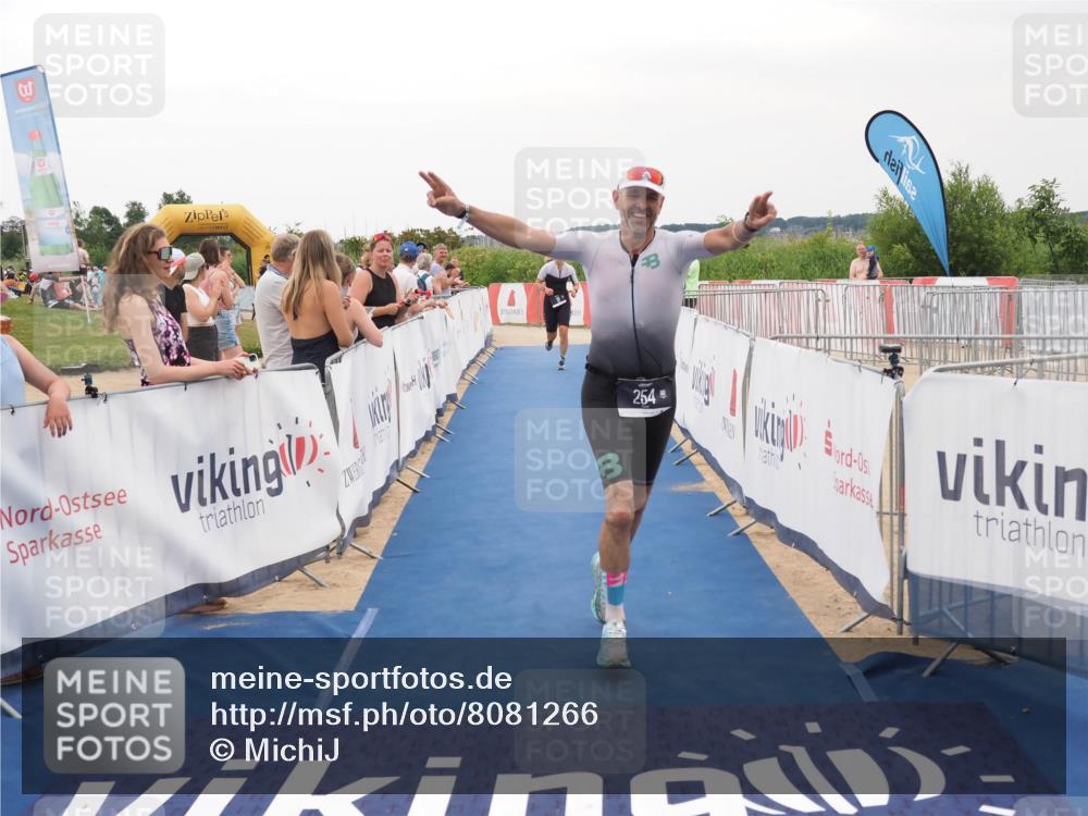 22.06.2025 - Viking Triathlon MichiJ http://msf.ph/oto/8081266 22.06.2025 15:58:44 Ziel 18, 254 meine-sportfotos.de