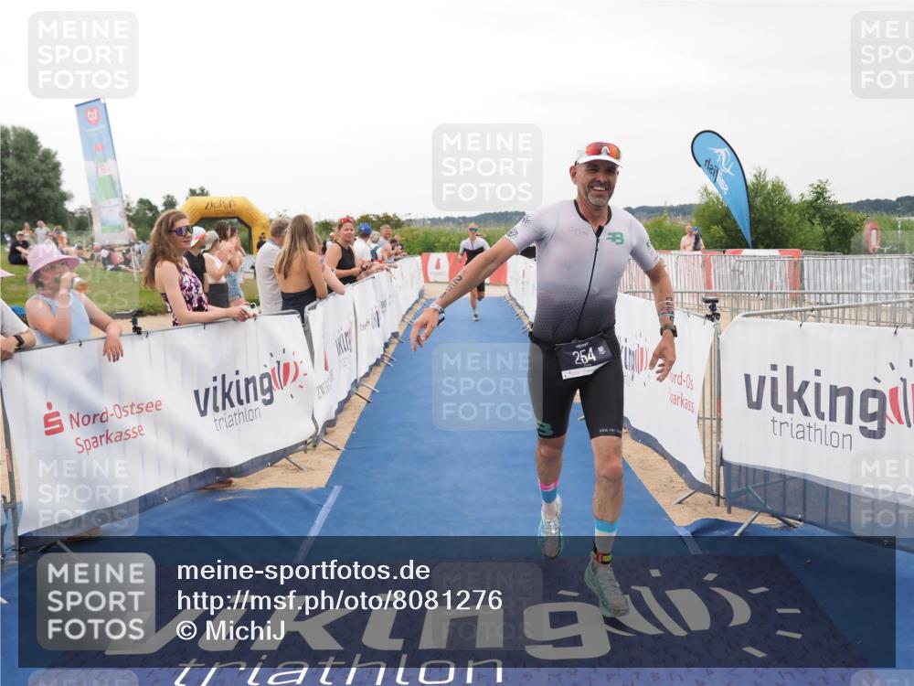 22.06.2025 - Viking Triathlon MichiJ http://msf.ph/oto/8081276 22.06.2025 15:58:45 Ziel 18, 254 meine-sportfotos.de