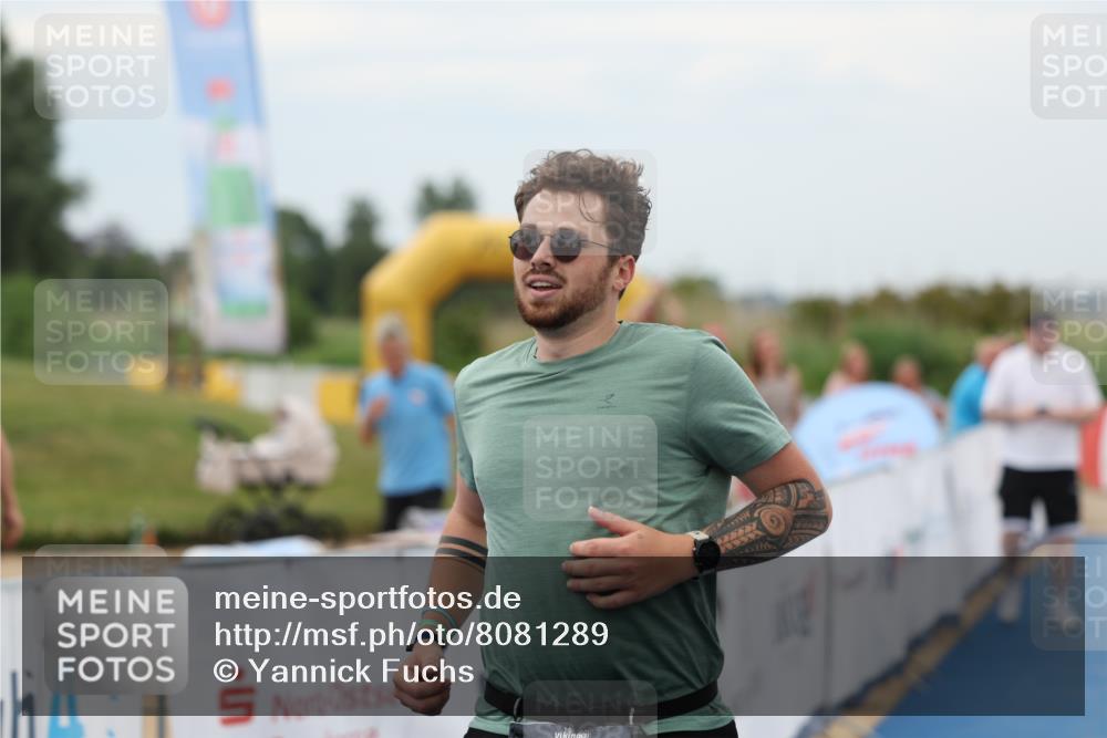 22.06.2025 - Viking Triathlon Yannick Fuchs http://msf.ph/oto/8081289 22.06.2025 17:41:56 Ziel 305 meine-sportfotos.de