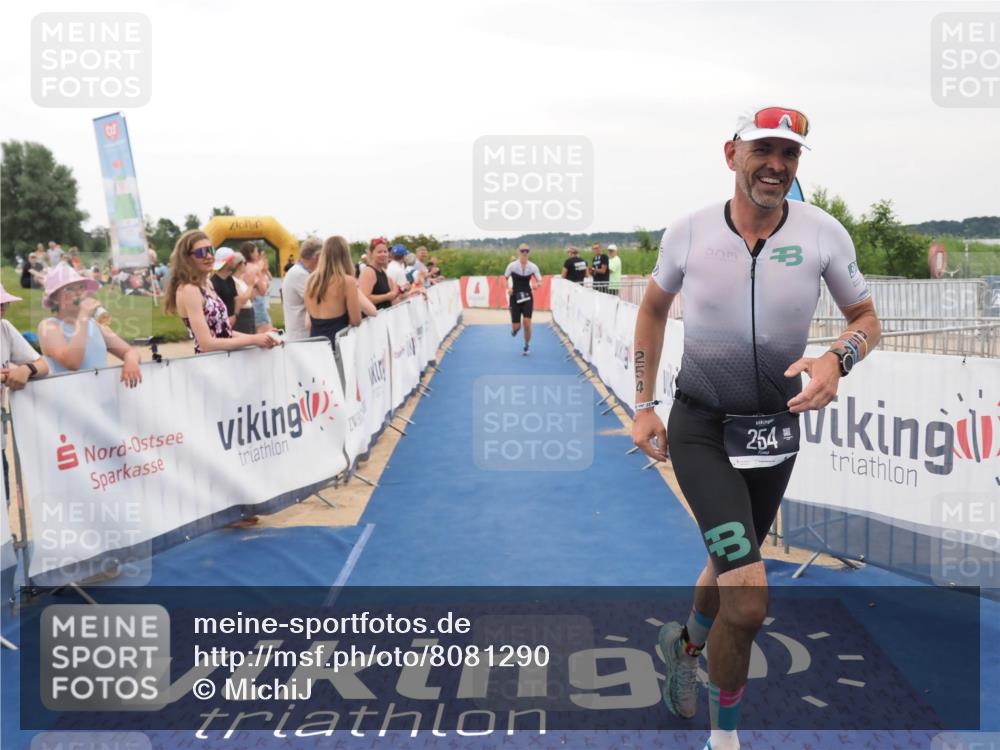 22.06.2025 - Viking Triathlon MichiJ http://msf.ph/oto/8081290 22.06.2025 15:58:45 Ziel 18, 254 meine-sportfotos.de