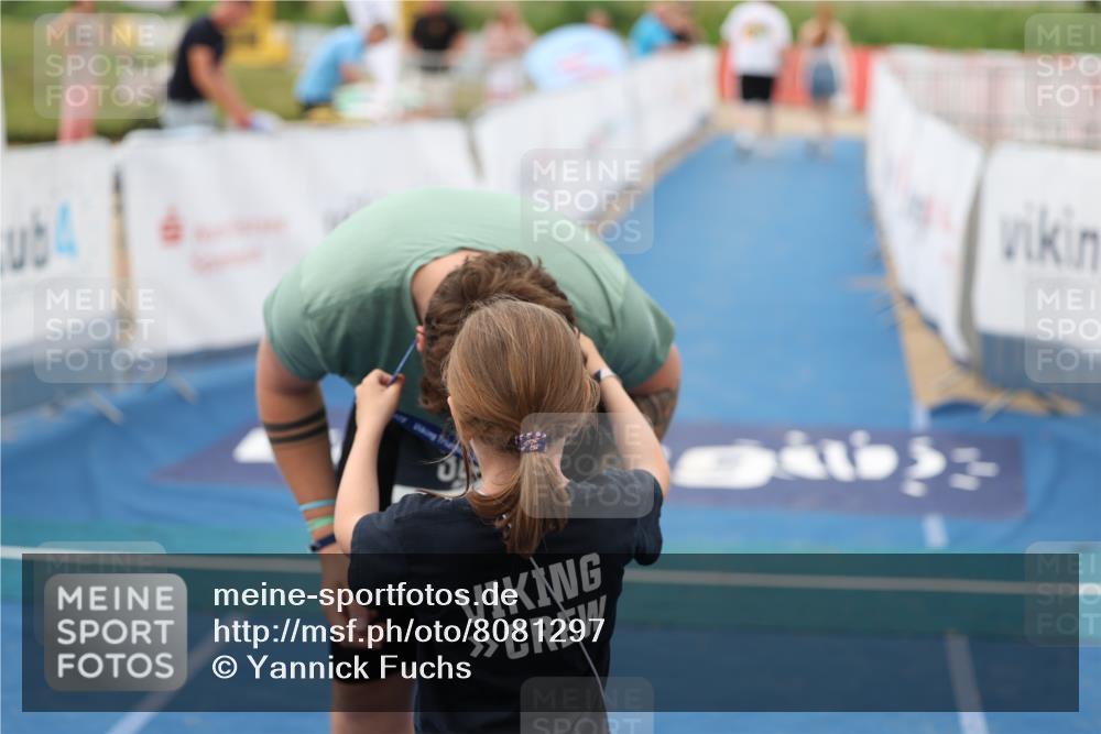 22.06.2025 - Viking Triathlon Yannick Fuchs http://msf.ph/oto/8081297 22.06.2025 17:42:03 Ziel  meine-sportfotos.de