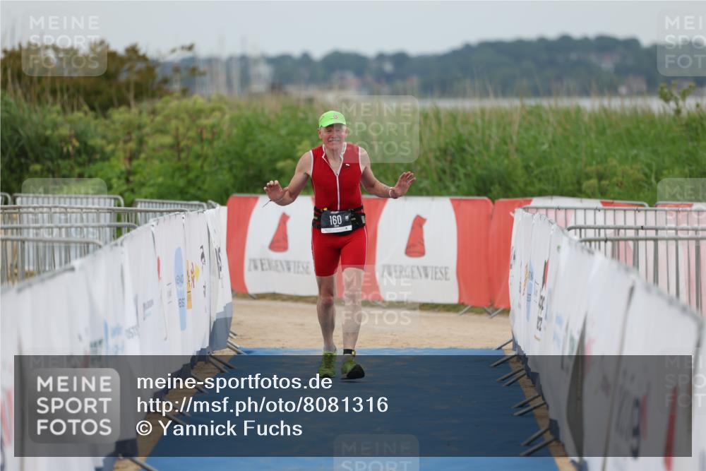 22.06.2025 - Viking Triathlon Yannick Fuchs http://msf.ph/oto/8081316 22.06.2025 17:47:16 Ziel  meine-sportfotos.de