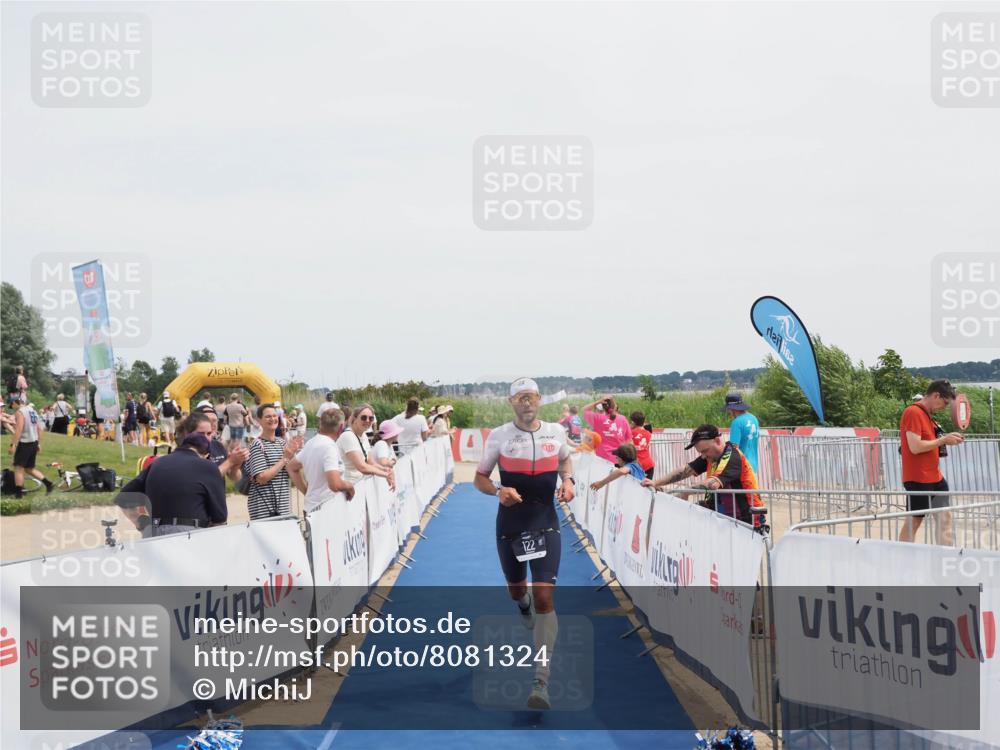 22.06.2025 - Viking Triathlon MichiJ http://msf.ph/oto/8081324 22.06.2025 14:26:23 Ziel 122 meine-sportfotos.de