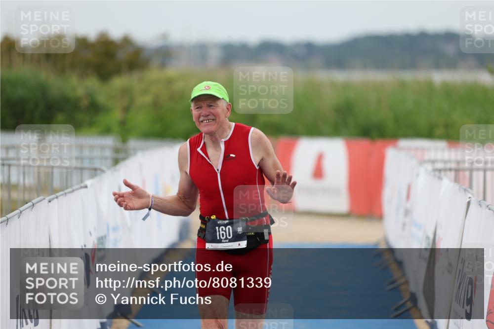 22.06.2025 - Viking Triathlon Yannick Fuchs http://msf.ph/oto/8081339 22.06.2025 17:47:22 Ziel 160 meine-sportfotos.de