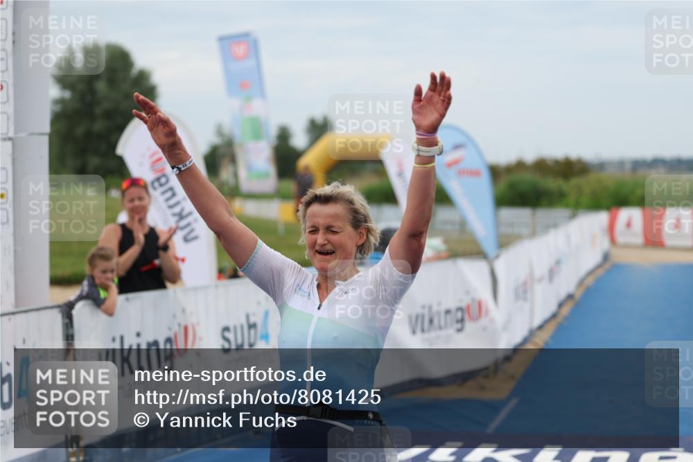 22.06.2025 - Viking Triathlon Yannick Fuchs http://msf.ph/oto/8081425 22.06.2025 17:48:36 Ziel 498 meine-sportfotos.de