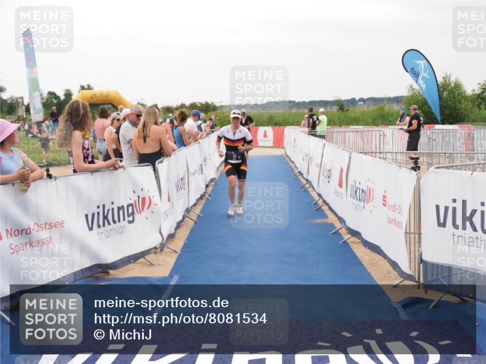 22.06.2025 - Viking Triathlon MichiJ http://msf.ph/oto/8081534 22.06.2025 15:59:03 Ziel 77, 461 meine-sportfotos.de