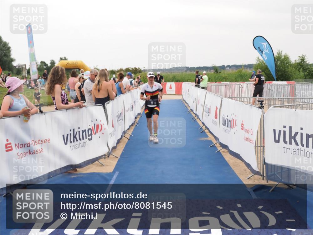 22.06.2025 - Viking Triathlon MichiJ http://msf.ph/oto/8081545 22.06.2025 15:59:03 Ziel 77, 461 meine-sportfotos.de