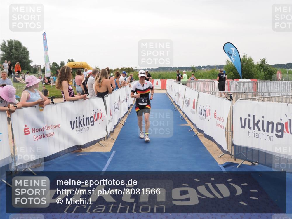 22.06.2025 - Viking Triathlon MichiJ http://msf.ph/oto/8081566 22.06.2025 15:59:04 Ziel 77, 461 meine-sportfotos.de