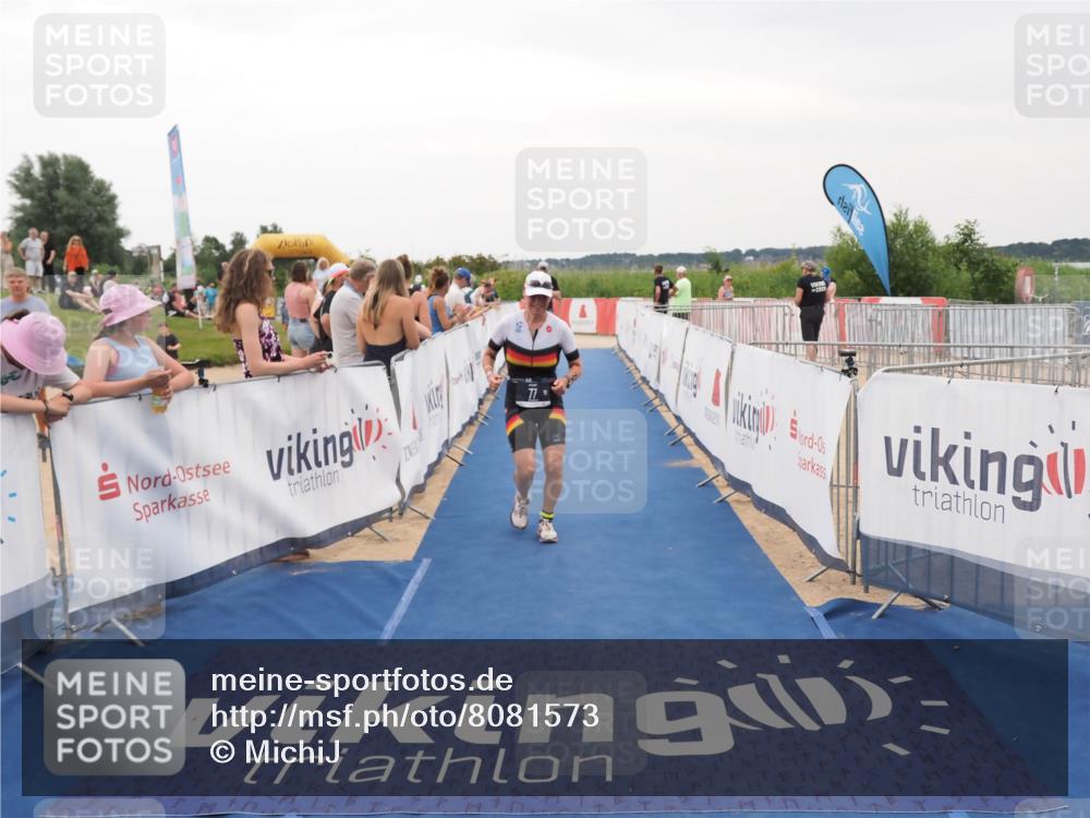 22.06.2025 - Viking Triathlon MichiJ http://msf.ph/oto/8081573 22.06.2025 15:59:04 Ziel 77, 461 meine-sportfotos.de