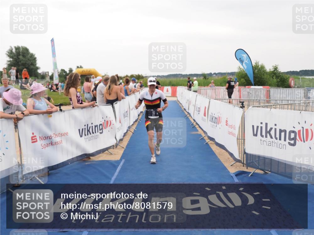22.06.2025 - Viking Triathlon MichiJ http://msf.ph/oto/8081579 22.06.2025 15:59:04 Ziel 77, 461 meine-sportfotos.de