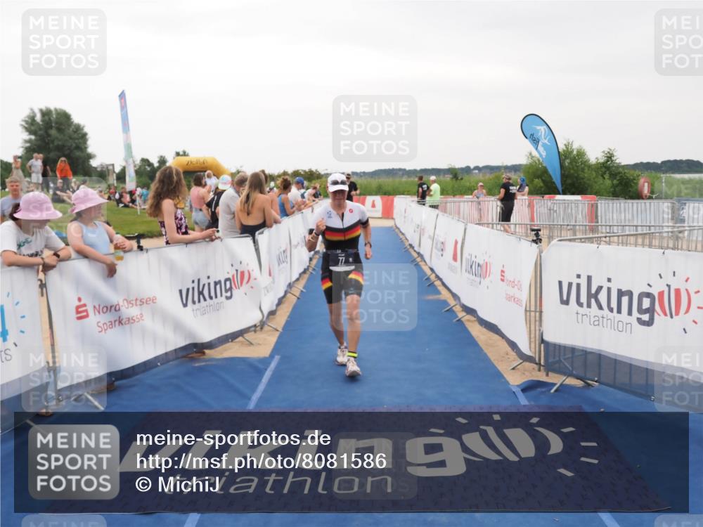 22.06.2025 - Viking Triathlon MichiJ http://msf.ph/oto/8081586 22.06.2025 15:59:05 Ziel 77, 461 meine-sportfotos.de