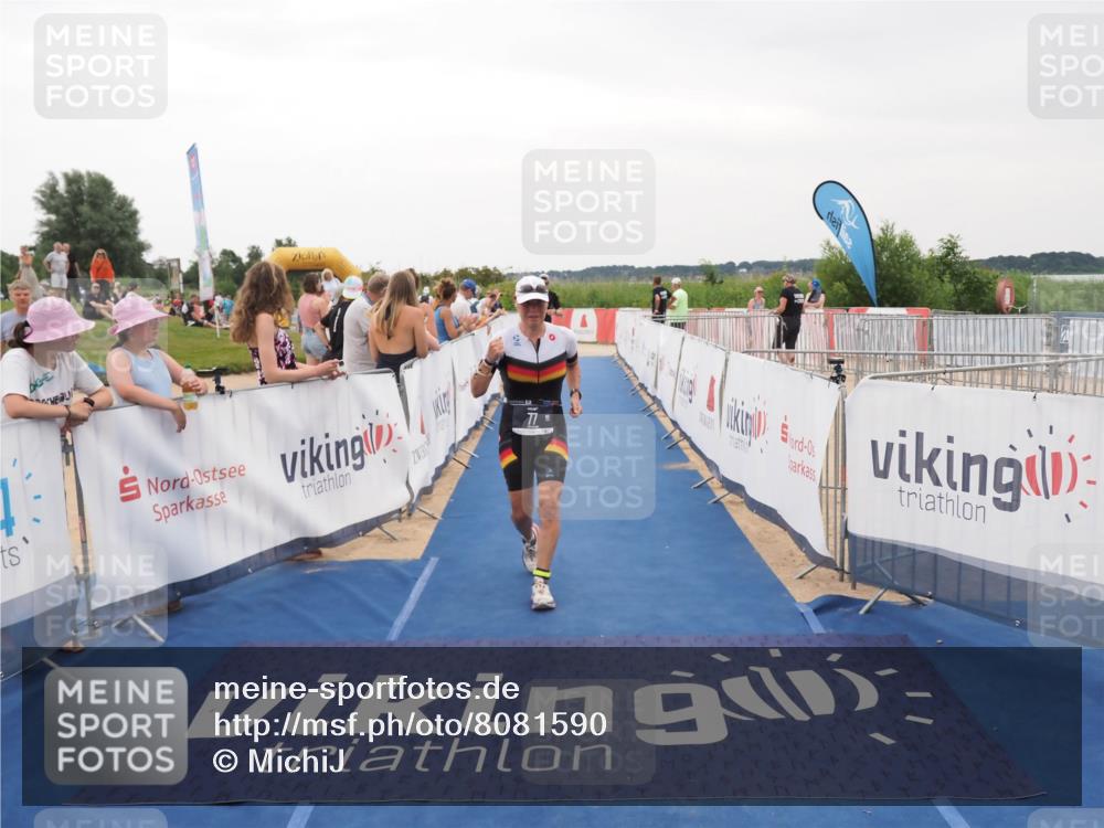 22.06.2025 - Viking Triathlon MichiJ http://msf.ph/oto/8081590 22.06.2025 15:59:05 Ziel 77, 461 meine-sportfotos.de
