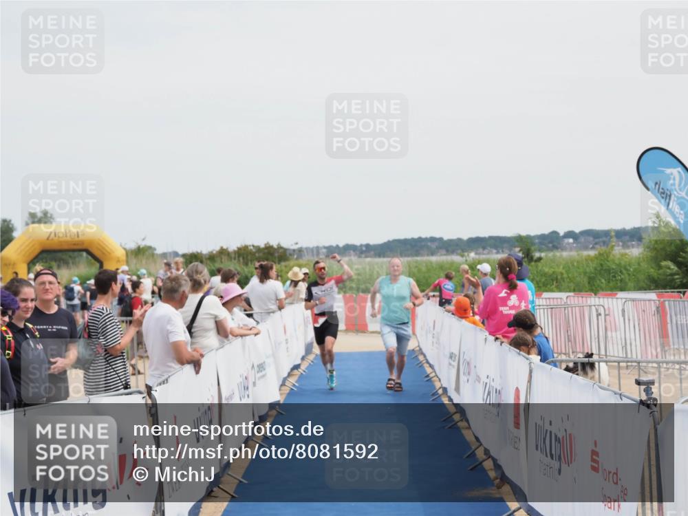 22.06.2025 - Viking Triathlon MichiJ http://msf.ph/oto/8081592 22.06.2025 14:27:21 Ziel 652 meine-sportfotos.de