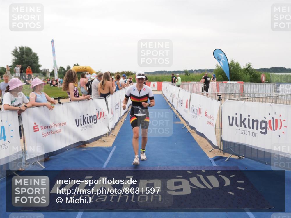22.06.2025 - Viking Triathlon MichiJ http://msf.ph/oto/8081597 22.06.2025 15:59:05 Ziel 77, 461 meine-sportfotos.de