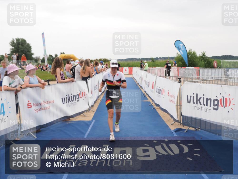 22.06.2025 - Viking Triathlon MichiJ http://msf.ph/oto/8081600 22.06.2025 15:59:05 Ziel 77, 461 meine-sportfotos.de