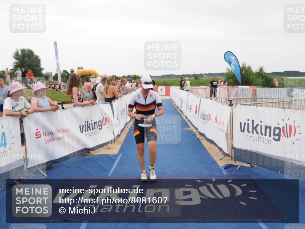 22.06.2025 - Viking Triathlon MichiJ http://msf.ph/oto/8081607 22.06.2025 15:59:05 Ziel 77, 461 meine-sportfotos.de